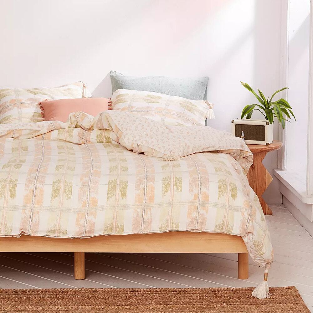 Urban Outfitters Leigh Tassel Ikat Duvet Cover - Twin XL - New